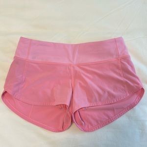 Lululemon speed short size 4 reg! 2.5”